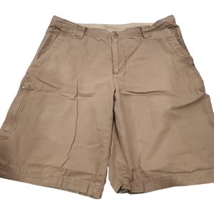 Columbia Size 36 Shorts